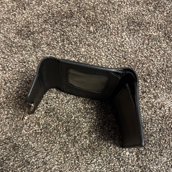 wallet - Picture 7 of 9